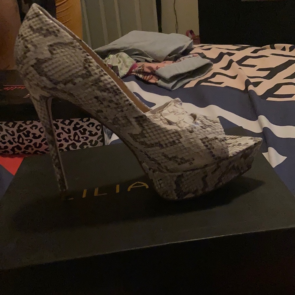 Liliana Grey and Black Snake Skin High Heels